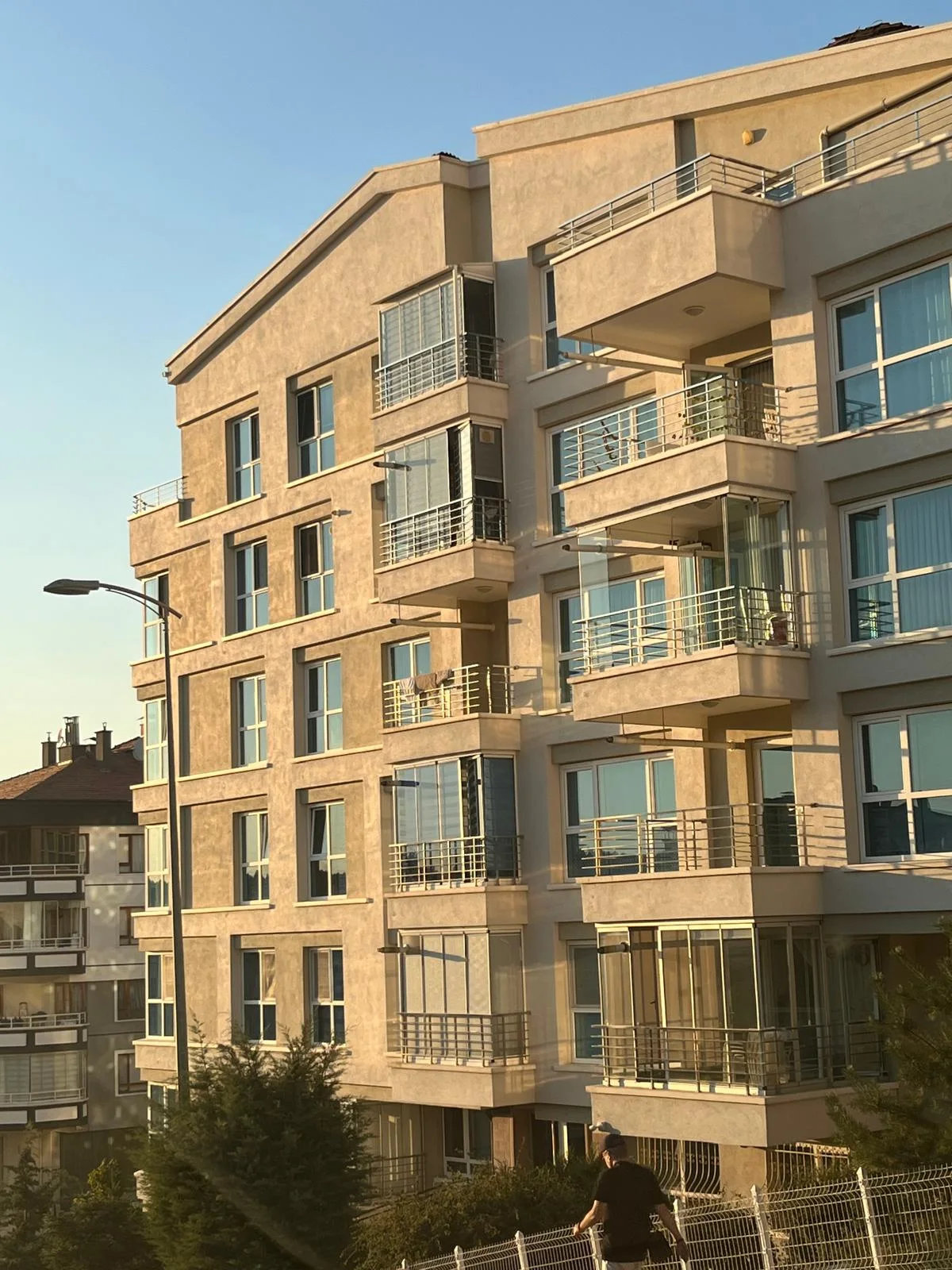 Dubleks Daire · İki Kat Cam Balkon — önce